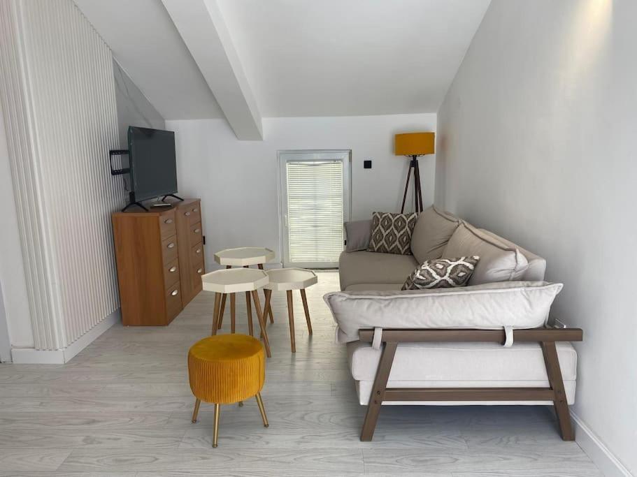 Coastal Two Bedroom Comfort Lägenhet Budva