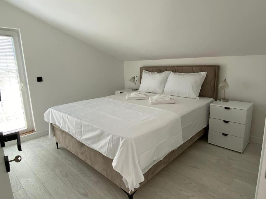Lägenhet Coastal Two Bedroom Comfort Budva