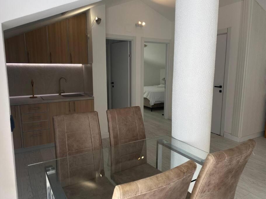 Coastal Two Bedroom Comfort Lägenhet *